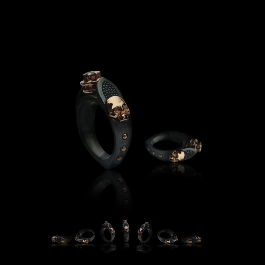 Hochzeit - Nigrum adamas -  gothic skull gold/silver ring, skull engagement ring / Steampunk /Biomechanics / Giger / Black Diamond/ skulls and diamonds