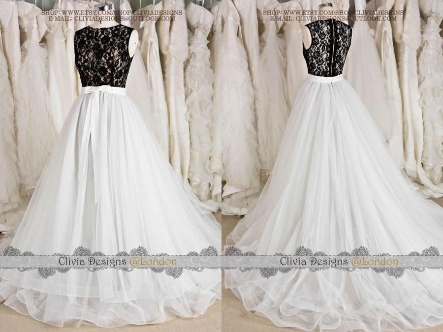 Hochzeit - 2016 Most Romantic Black White Lace Tulle Wedding Dress,Two Pieces Detchable Skirt Wedding Dresses,Convertible Wedding Dresses W511