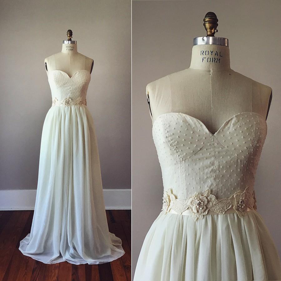 زفاف - Louise Dotted Swiss Strapless Wedding Dress / Bustier Wedding Dress / Vintage Inspired Dress / Cotton and Silk / Swiss Dot