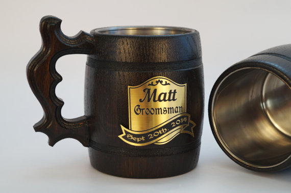 Mariage - Wooden Beer Mug, Mug for the Best Man Gift, Personalized Gift, Personalized Groomsmen Gift, Wedding Gift, Groomsman Laser Etched Wooden Beer