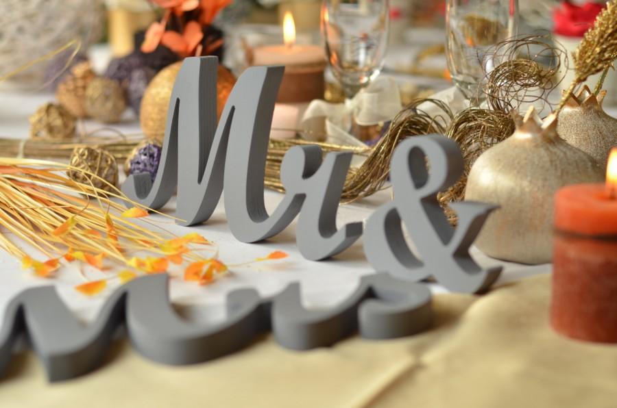 زفاف - Mr. &. Mrs.. wood sign wedding decor,  Mr. and Mrs. wooden letters, Wedding sign, Wedding Decor, Rustic sign