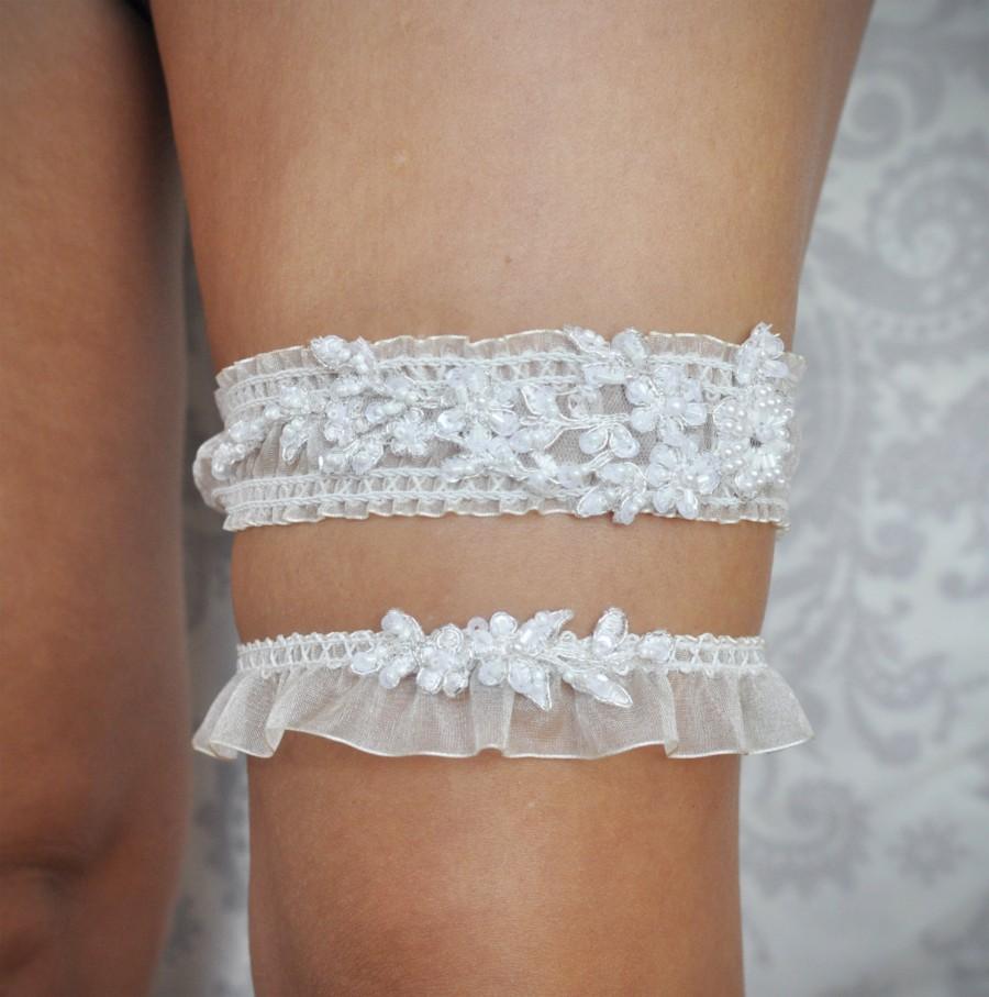 Wedding - Wedding Garters with lace, Ivory Garter Set with lace and pearls, Bridal Accessories Ivory or White - 115G