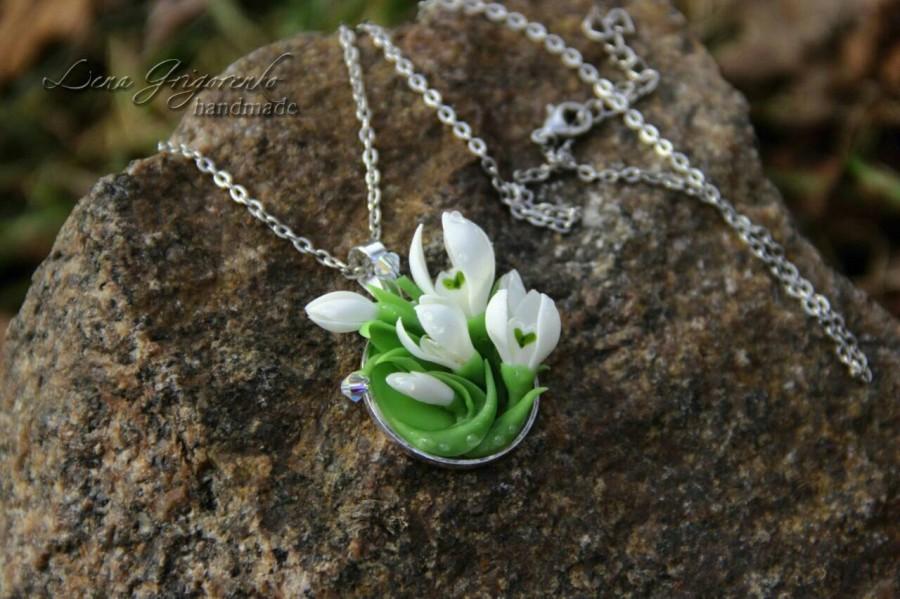 Mariage - Snowdrops pendant, cold porcelain, flowers pendant, wedding accessories, snowdrops earrings, spring jewelry, St Valentine day