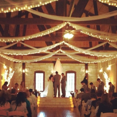 زفاف - Lighted Garland - 20 feet long with 100 lights. Wedding Ceremony Decor, Decorations, Weddings, Staircase, Bunting, Swags, Aisle Decor, Roof