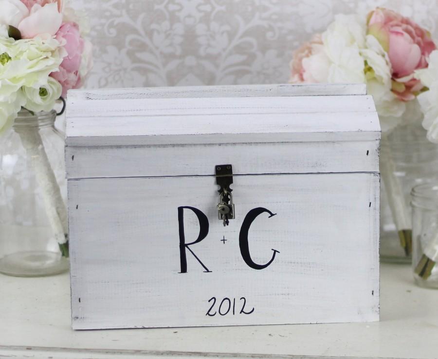 زفاف - Personalized Wedding Card Box With Lock Rustic Distressed Wood (Item Number MHD100010) Morgann Hill Designs