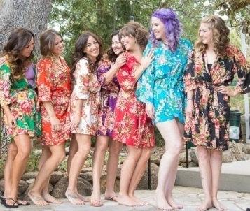 Свадьба - Bridesmaids robes, Set of 7,  getting ready robes, wedding  bridesmaids gifts, handmade, bright colored, floral print, bridal shower.