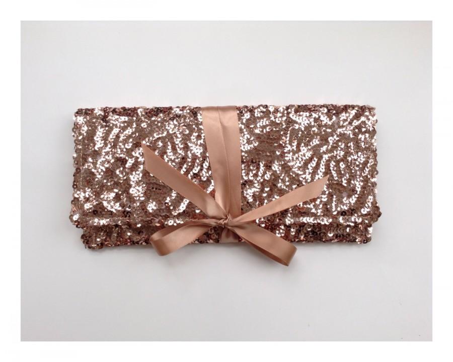 Свадьба - The Sequin clutch in rose gold pink // bridesmaid clutch