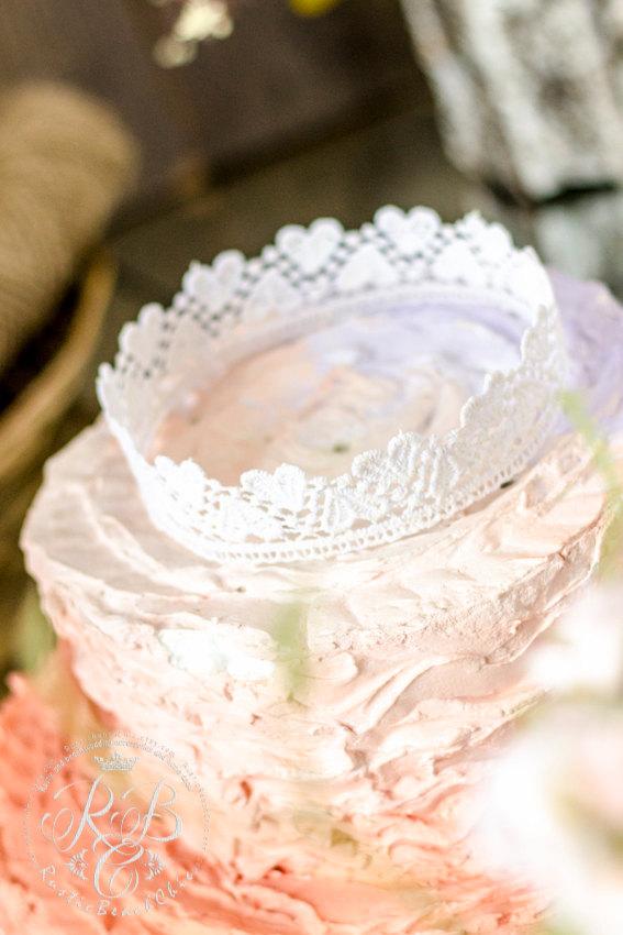 Mariage - White Rustic/White Wedding Lace Crown Cake Topper/Princess Party/Crown Photography Prop/White Lace/Party Decoration/mywedding/Vintagewedding