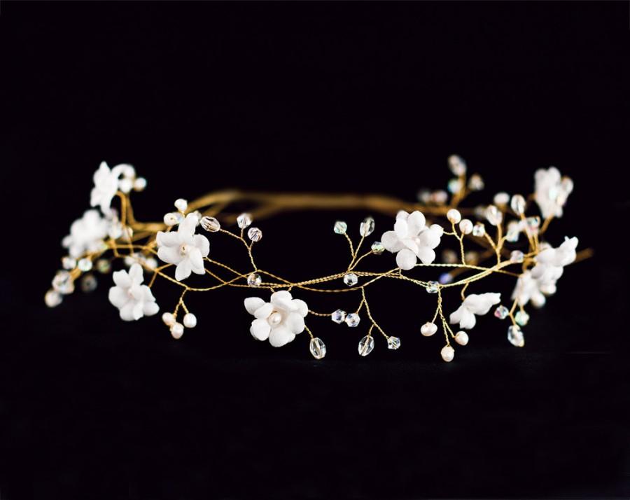 زفاف - Flower crown, Flower tiara, Wedding hair accessories, Flower hair tiara, Wedding tiara, Flower tiaras, Flower crown tiara,Flower tiara white
