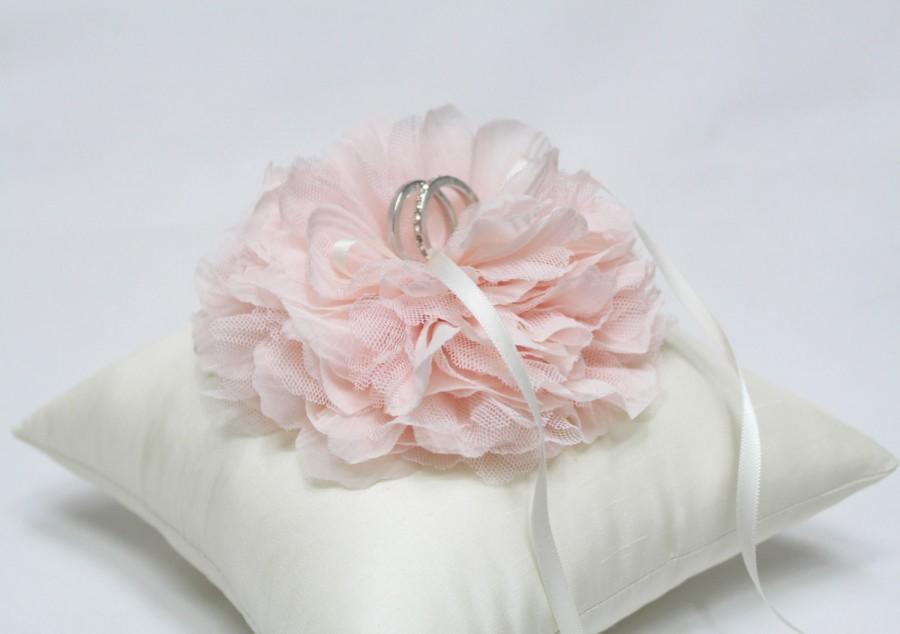 Hochzeit - Wedding ring pillow, wedding bearer ring pillow, blush ring pillow, blush bloom on ivory silk ring pillow, wedding ring cushion