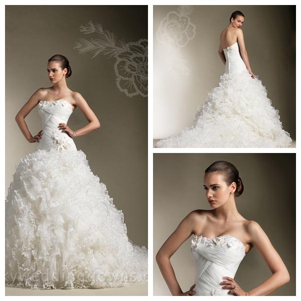 Hochzeit - Beaded Lace Strapless Classic Spring Wedding Dress with Full Tulle Skirt