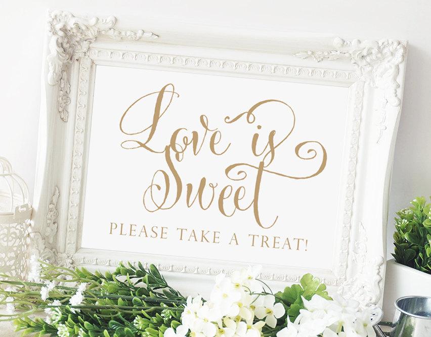Свадьба - Love is Sweet Sign - 5x7 sign - DIY Printable sign in Bella antique gold - PDF and JPG files - Instant Download