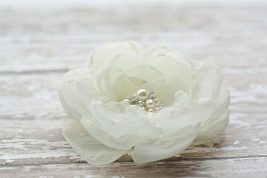 Wedding - Custom Ivory Chiffon Bridal Flower Hair Clip, Pick Your Color Ivory Wedding Hair Accessory, Ivory Fascinator, Ivory Bridal Head Piece