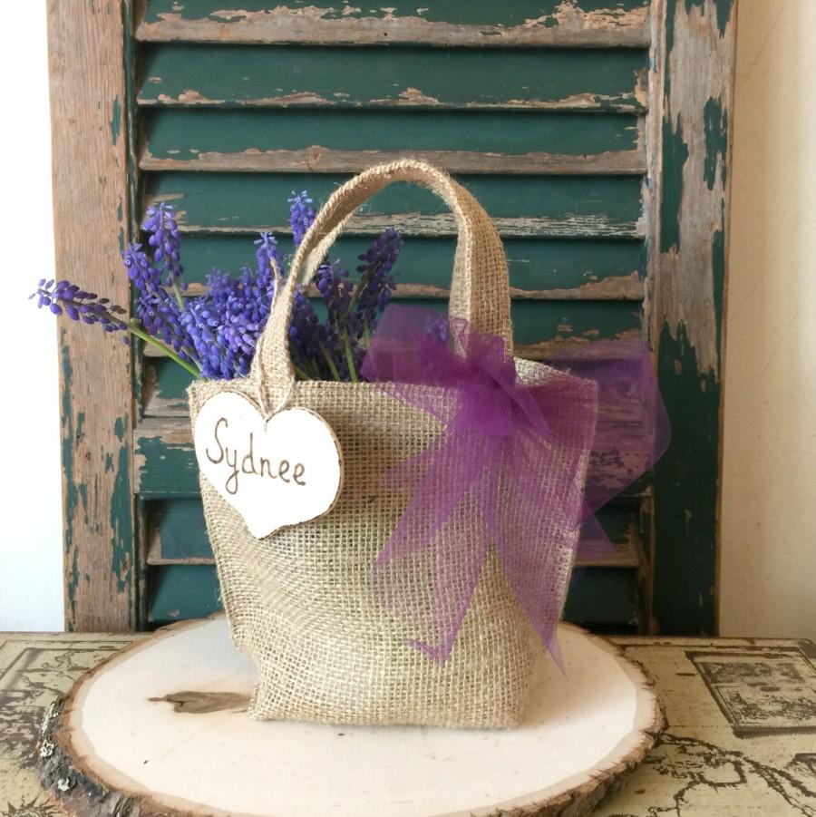 Свадьба - Rustic Flower Girl Purple Tulle Basket - Personalized Name Heart -Bag- Burlap- Tulle -Rustic Wedding- Outdoor Wedding