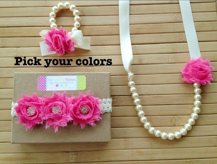 زفاف - Custom pearl, ribbon and shabby chic flower necklace and bracelet set with matching headband, flower girl gift, bridal set, bridesmaid gift