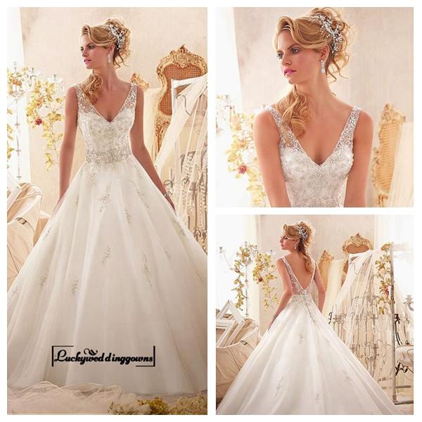 زفاف - Alluring Tulle V-neck Natural Waistline A-line Wedding Dress