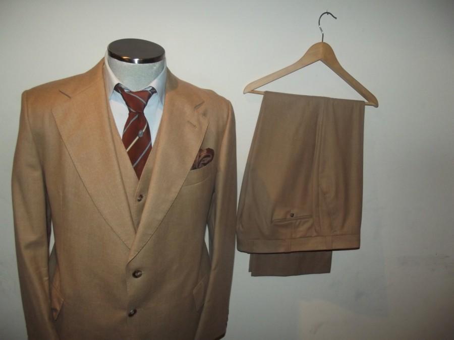 زفاف - Classic 1970s 3pc Wool Jacket Vest Pants / Vintage Tan Wool Three Piece Suit /Wedding / Size 42 Reg / Large/ Lrg / L / Union Made In Canada