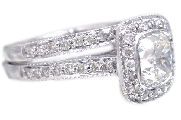 Hochzeit - 14k white gold cushion cut diamond engagement ring and band bezel set 1.86ctw