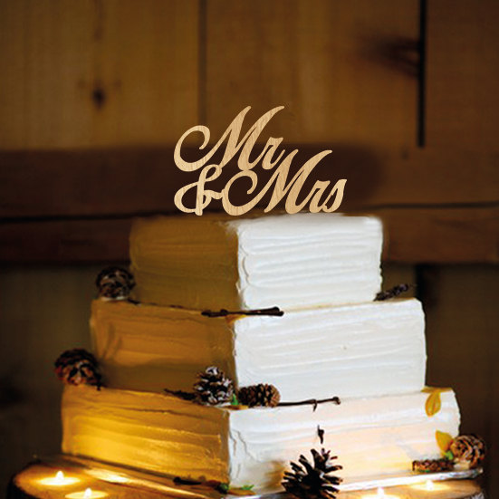 Свадьба - Rustic  Wedding Cake Topper - Personalized Monogram Cake Topper - Mr and Mrs - Cake Decor - Bride and Groom