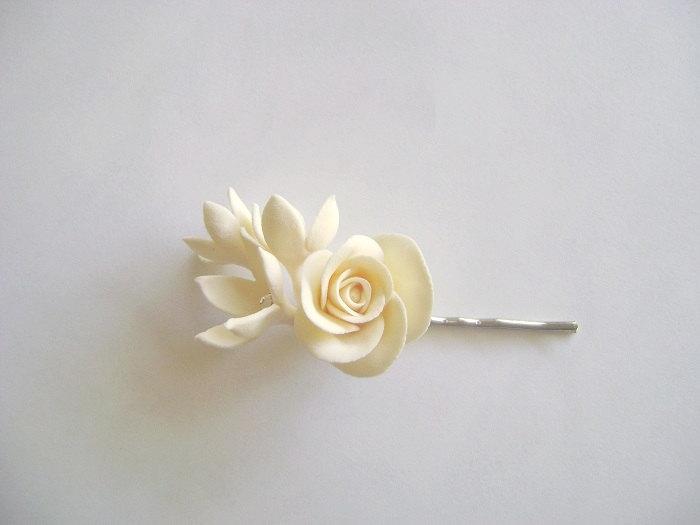 Mariage - Bridal Bridesmaid Rose Hair Pin Wedding Hair Flower Wedding Rose Stephanotis Hair Pin Clay Flowers