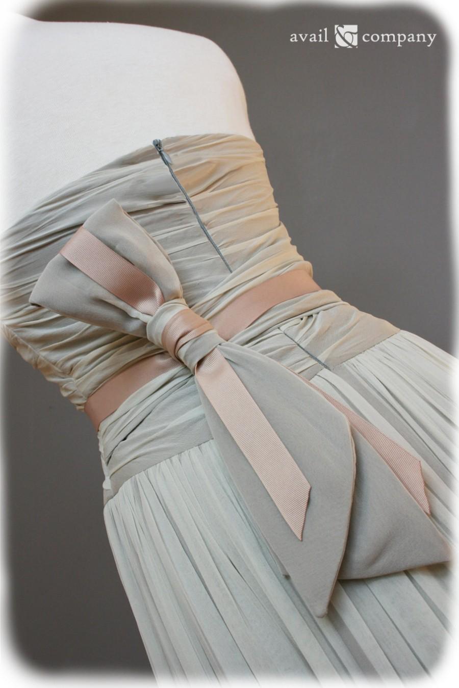 زفاف - Gray Wedding Dress Pink Bow, Custom Made in your size - Jessica Style