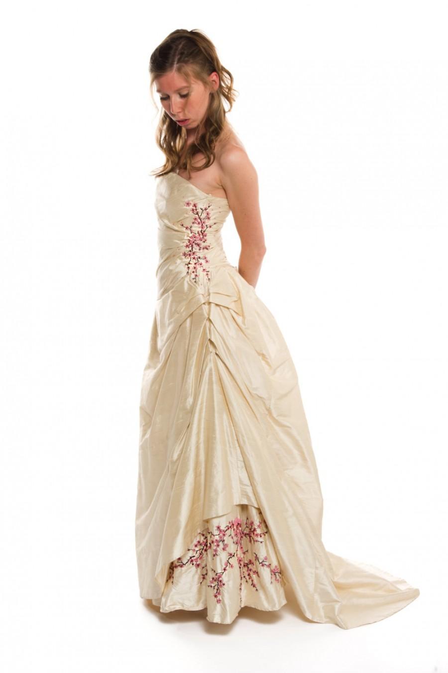 زفاف - Cherry Blossom Wedding Dress, Sakura Blossom, Custom Made in your size