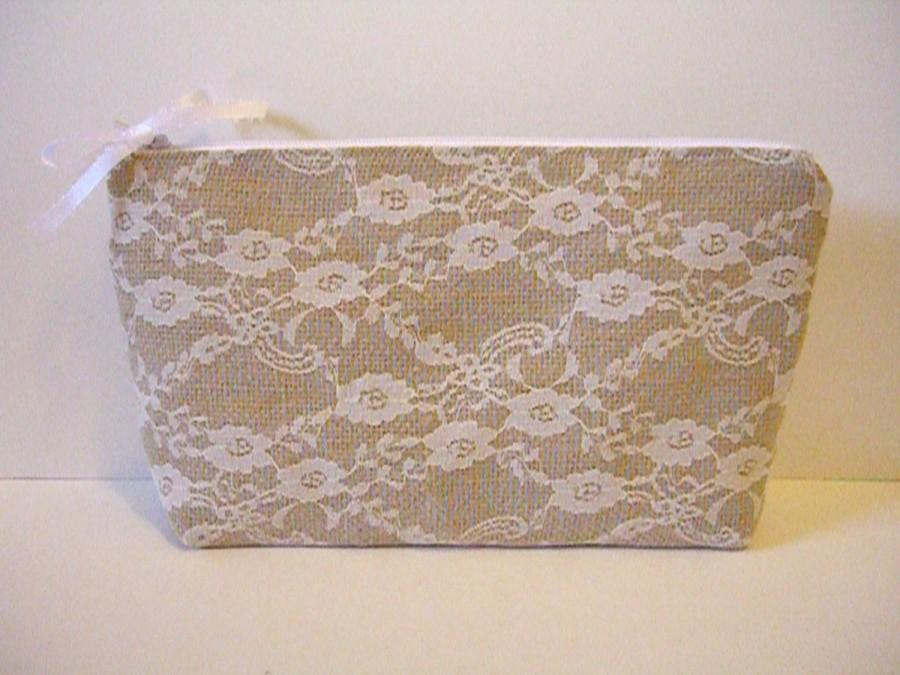 Hochzeit - Burlap And Lace Clutch Bag - Bridal Makeup Bag - Bridal Zipper Pouch - Bridesmaid Gift - Prom Clutch - Cosmetic Bag - Rustic Clutch