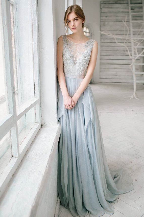 Свадьба - Silver Grey Wedding Dress // Lobelia