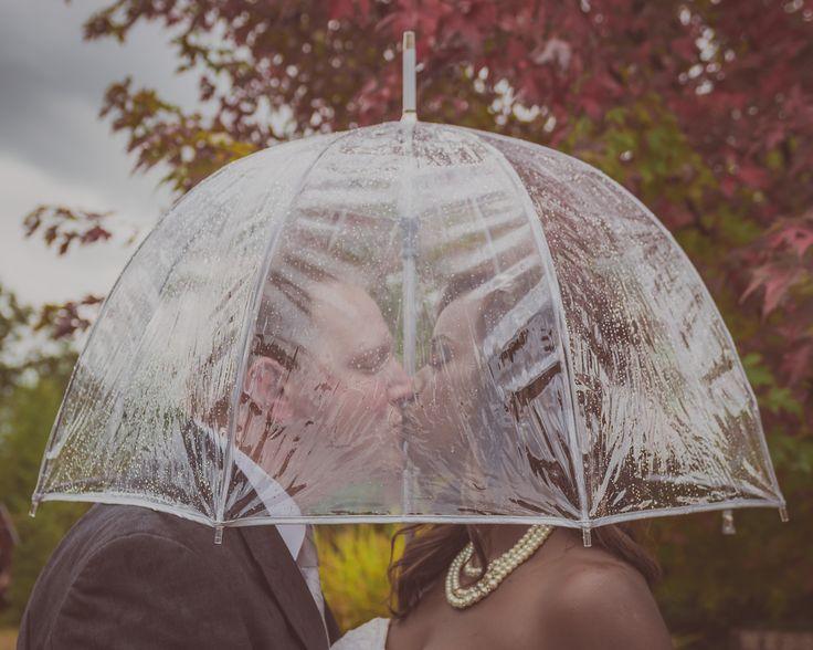 زفاف - Rainy Fall Wedding In Washington - The SnapKnot Blog