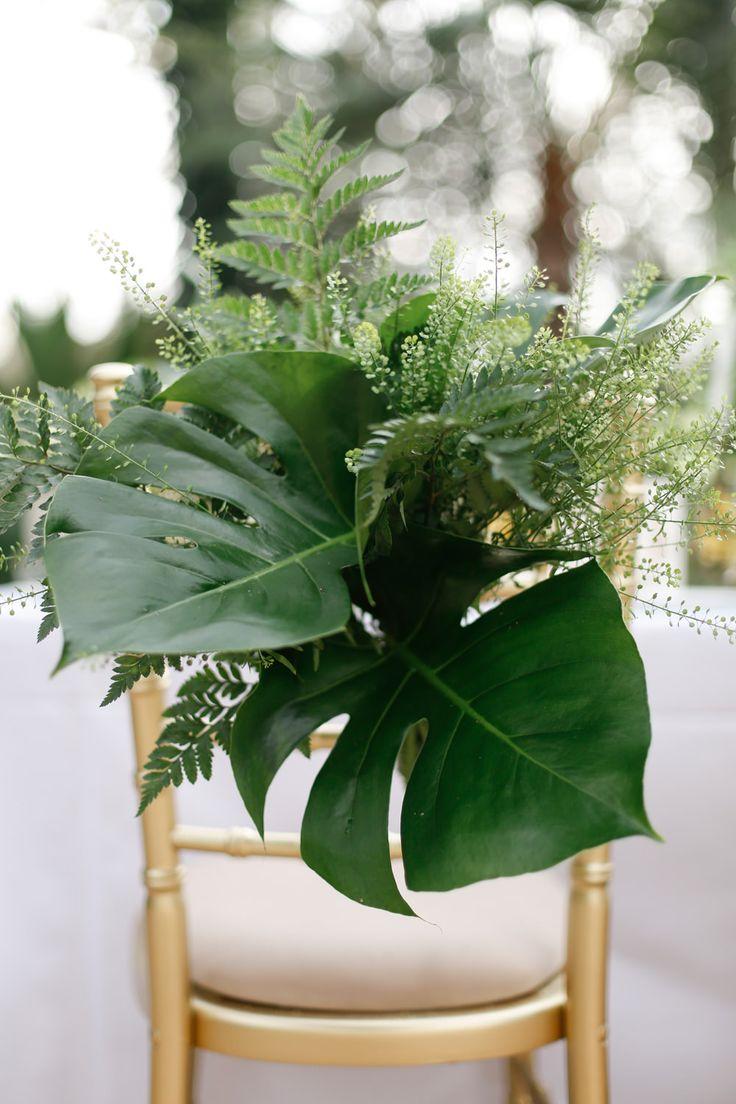 Mariage - A Botanical Wedding Inspiration Shoot Filled With Greenery