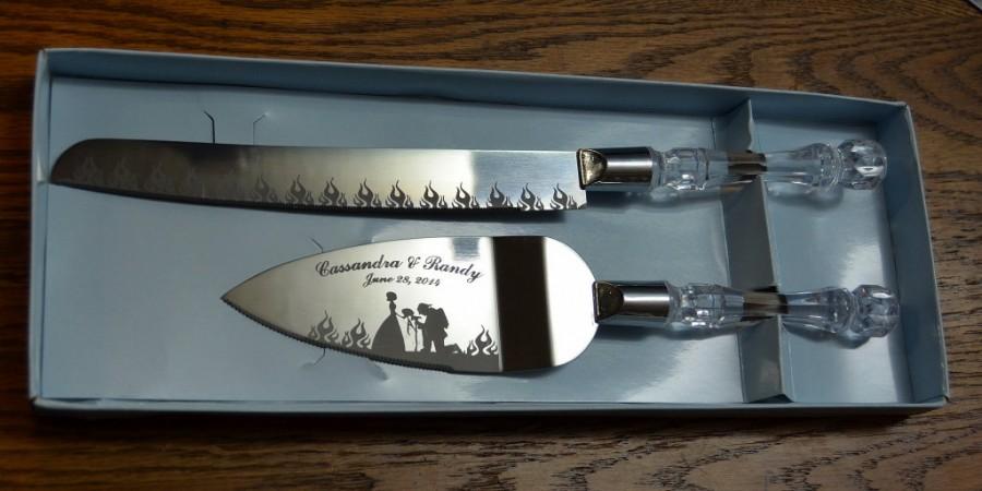 Свадьба - Flaming Firefighter Wedding Cake Knife and Server with Names and Date FREE
