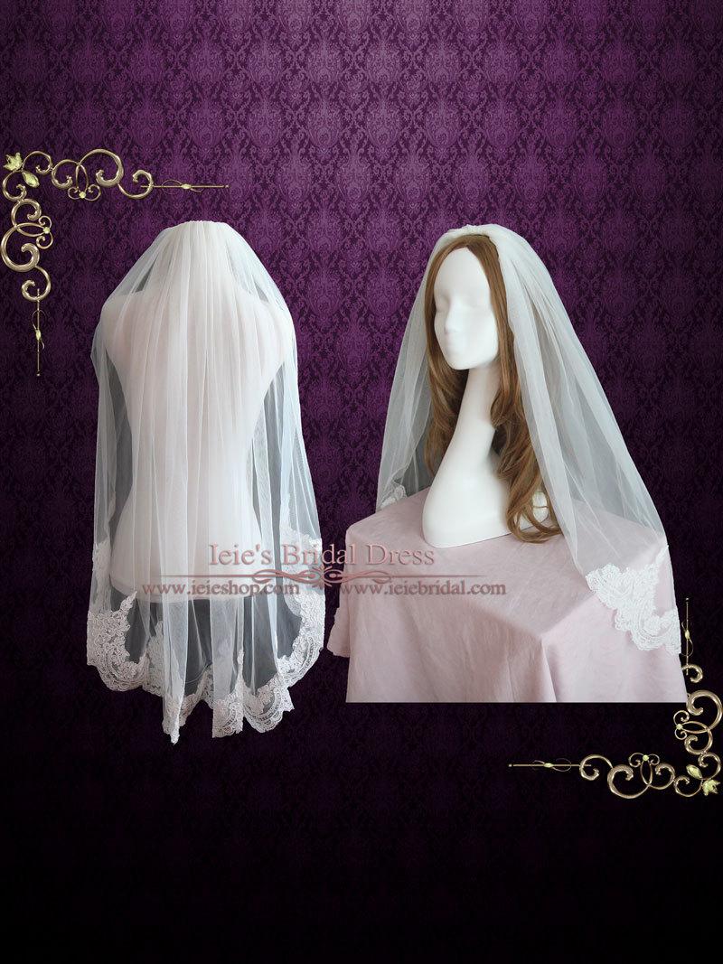 Hochzeit - Short Fingertip Wedding Veil with French Alencon Lace at the End 