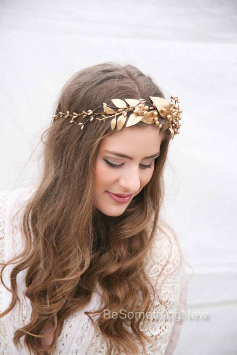 Свадьба - Gold Rustic Bohemian Wedding Wreath, Headpiece of Golden Leaves and Berries Gold Flower Crown Bridal Hair Vine Boho Wedding