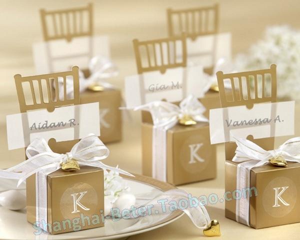 Свадьба - PCS European and American explosion models Golden Chair candy Box seat card clip th041 chocolate box, wedding supplies