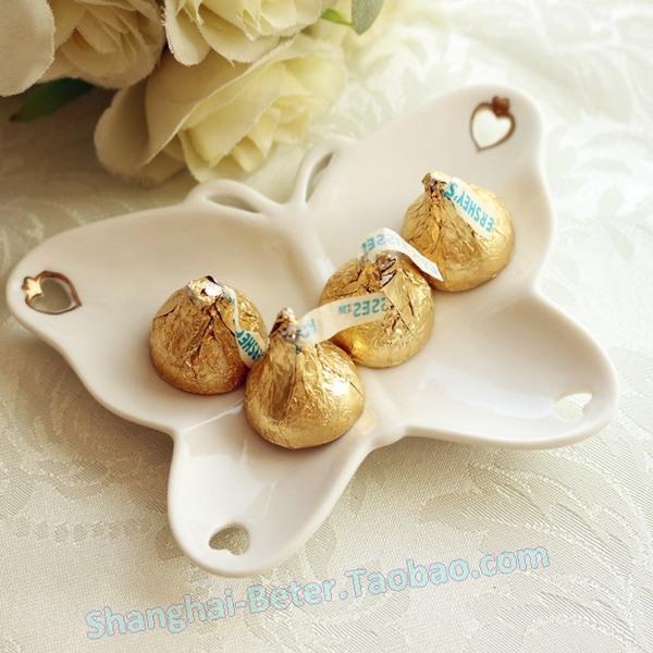 Mariage - European candy dish wedding supplies wedding festive supplies wedding small gift tc017 gilt Butterfly plate