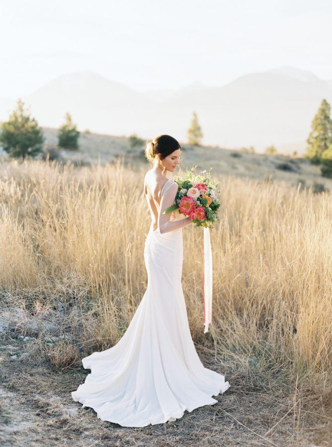 Wedding - Victorian-Inspired Montana Bridal Session