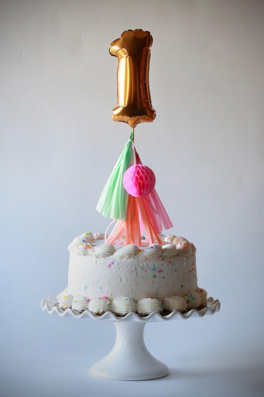 Hochzeit - FREE SHIPPING Mini gold foil mylar balloon with tassels cake topper table number