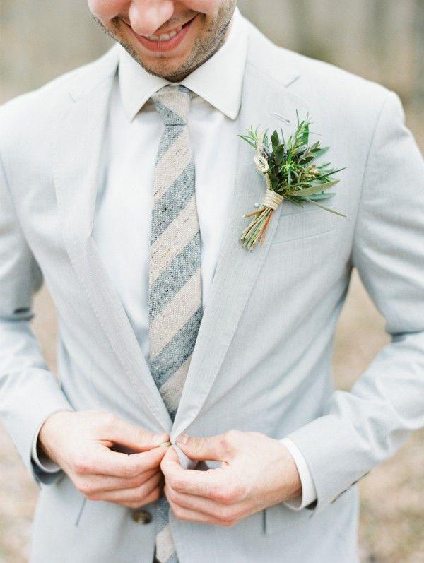 Mariage - Your Guy Will Love This Spring Groom Style As Much As You Do