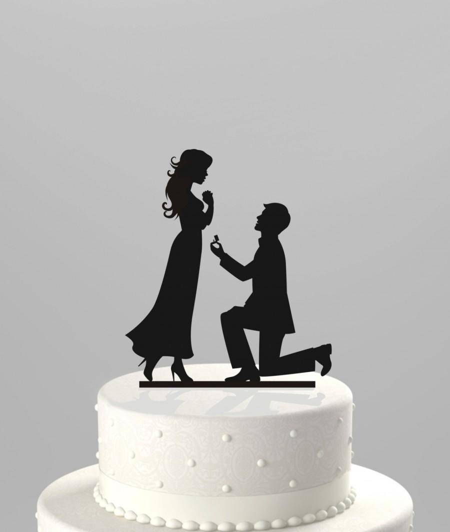 Hochzeit - Wedding Cake Topper Silhouette Proposal, Groom proposing to his Bride to be - Acrylic Cake Topper [CT27]