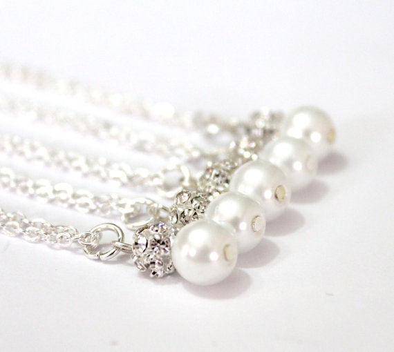 Mariage - Set of 6 Bridesmaid Necklaces,Sterling Silver Chain,Pearl and Rhinestone Necklaces, Pearl Necklaces,6 Pearl and Crystal Necklaces Gift Ideas