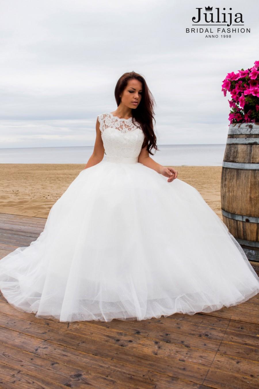 Hochzeit - Lace wedding dress, unique wedding,wedding gown, bridal gown, open back, tulle skirt, luxury wedding dress 