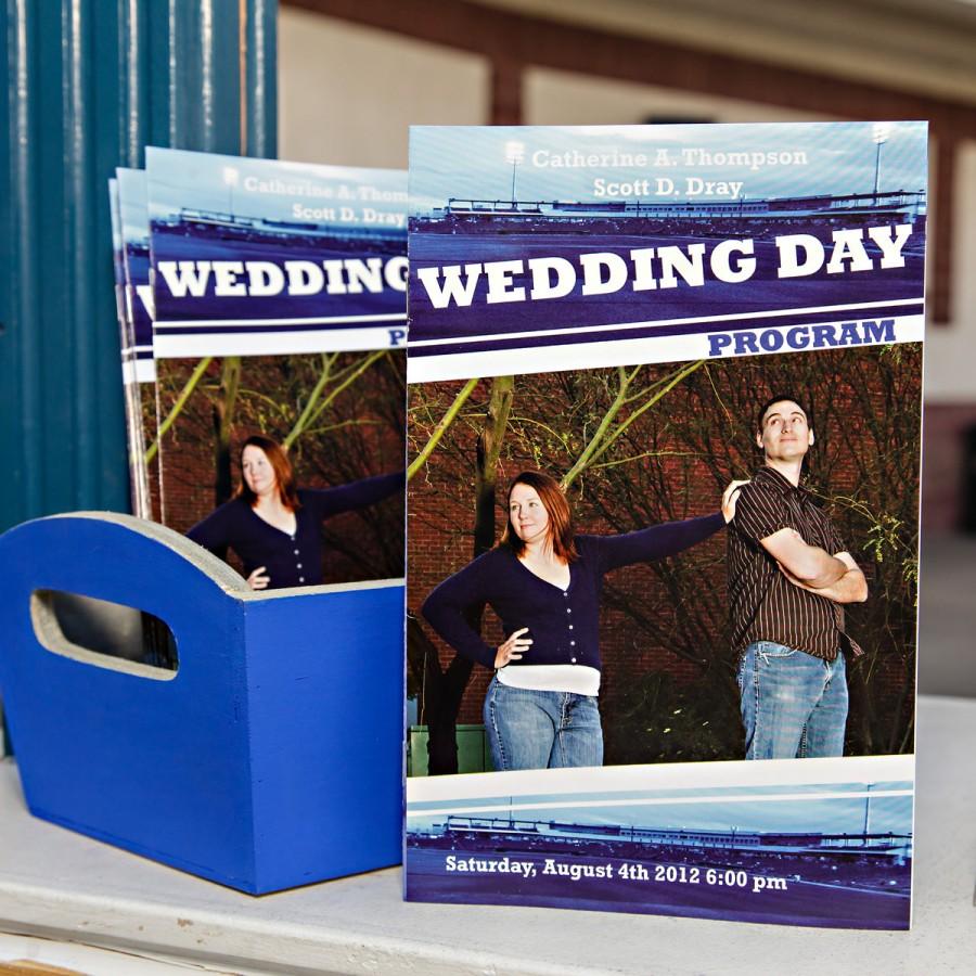 Hochzeit - Baseball Wedding Program, Fun Wedding Programs, Baseball Wedding, Softball Wedding, Sports Wedding, Magazine Wedding Program,Photo, Themed