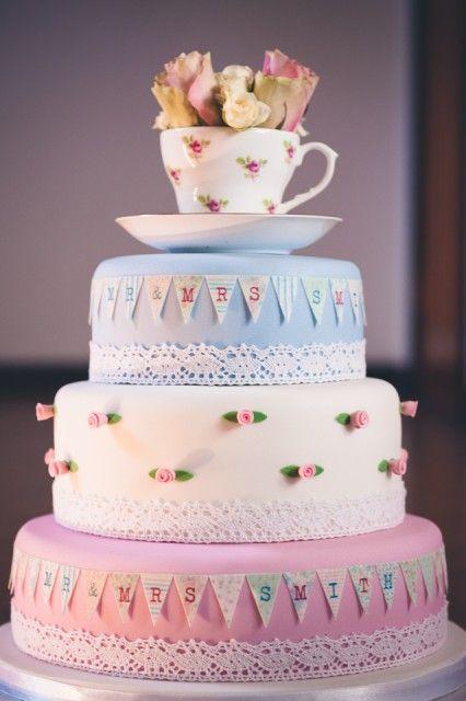 Свадьба - Vintage Tea Party Wedding Cake  