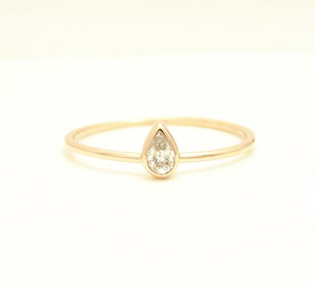 Hochzeit - Diamond Engagement Ring - Pear Diamond Ring - Engagement Ring - Gold Diamond Ring - 14k Gold Ring