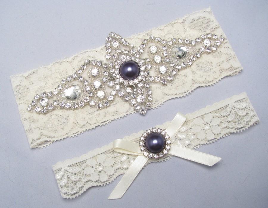 Свадьба - Purple Bridal Garter Set, Crystal Rhinestone Pearl Keepsake / Toss Garters, White / Ivory Stretch Lace Wedding Garter, Silver / Deep Purple