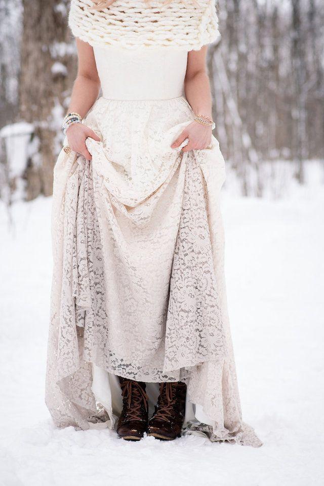 Свадьба - Cozy Winter Wedding With Knit Details