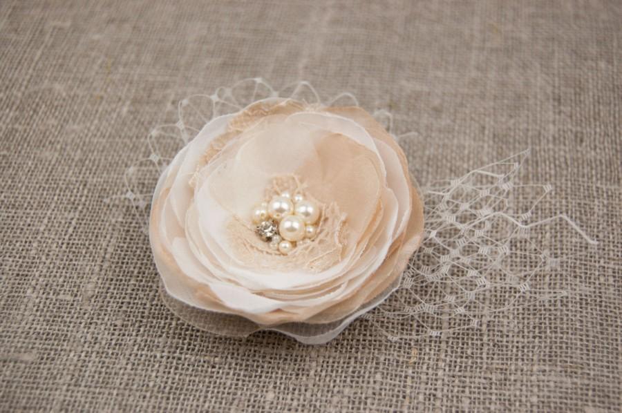 Hochzeit - Beige wedding hair flower - Rustic flower hair piece - Beige, champagne, ivory rustic hair accessory