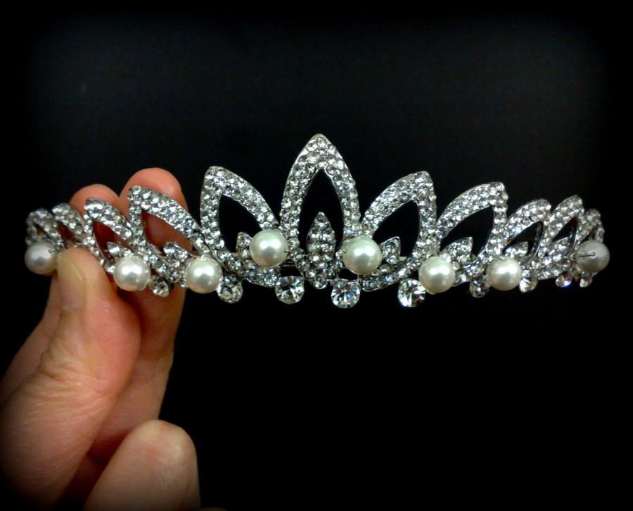 Hochzeit - Leaves Bridal Crown, Wedding Tiara, Marquise Headpiece, Swarovski Crystal Hair Jewelry, MARQUISE