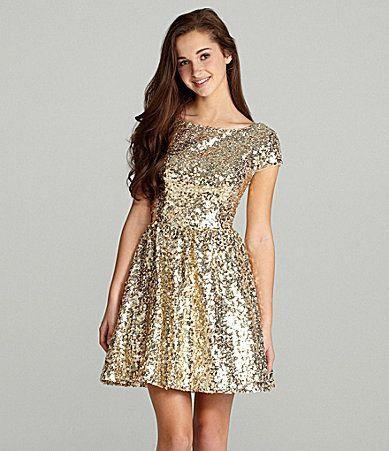 Свадьба - Full sequin short boat neck bridesmaid or junior dress with short sleeves and flared skater skirt