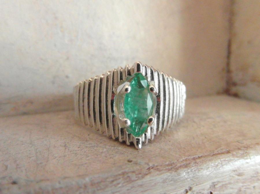 Hochzeit - Colombian Emerald- Imperial Style-Cocktail-promise-engagement-union ring-sterling silver